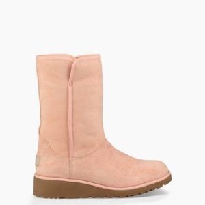 UGG amie boots NWT